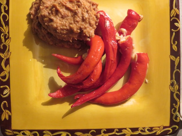 gefuellte-pimientos-bohnenmus