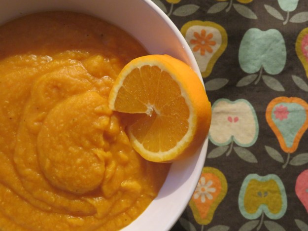 Linsen-Kürbis-Karottensuppe mit Curry