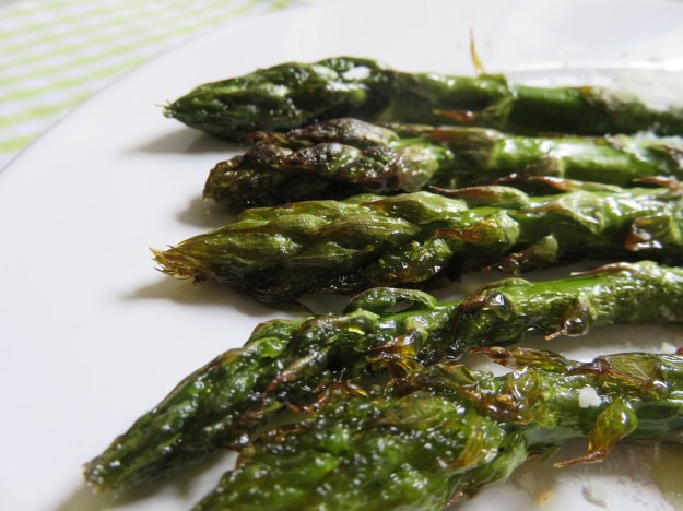 Gebackener grüner Spargel