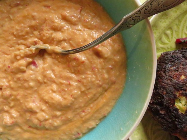 Karamellzwiebel-Dip mit Chili