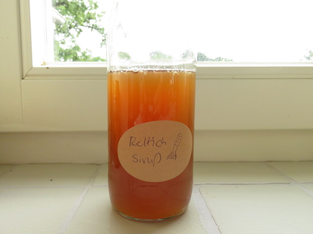 Hustensirup aus Neckerruhm weiß