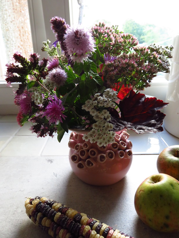 Blumenstrauß mit Herbstblüten