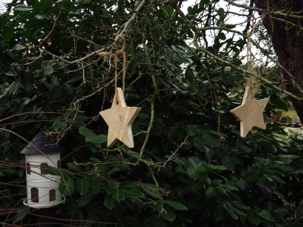 Weihnachtssterne aus Holz