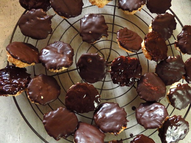 Kokosmakronen mit Fettglasur