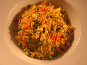 Ein sparsames Winteressen: Curryreis mit Rührei