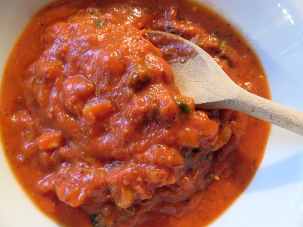 tomaten-mozzarella-sauc